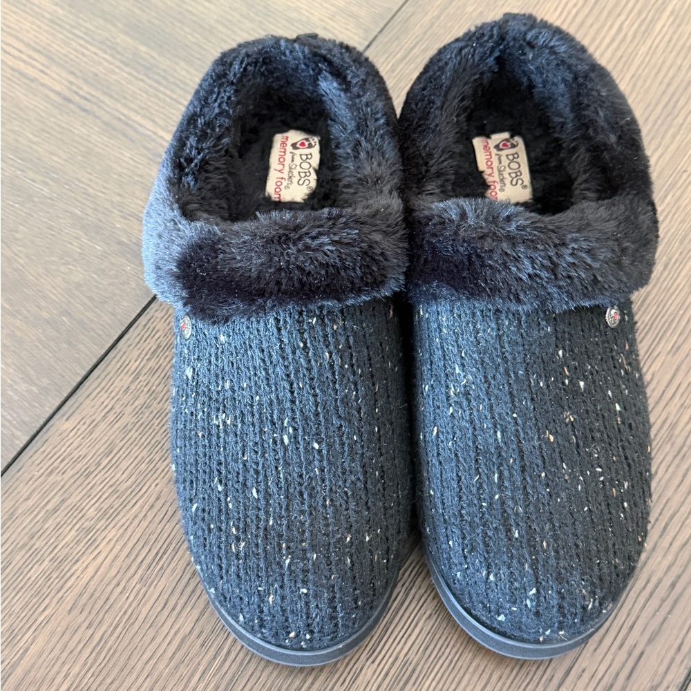 Bobs by Sketchers Women’s black Slippers